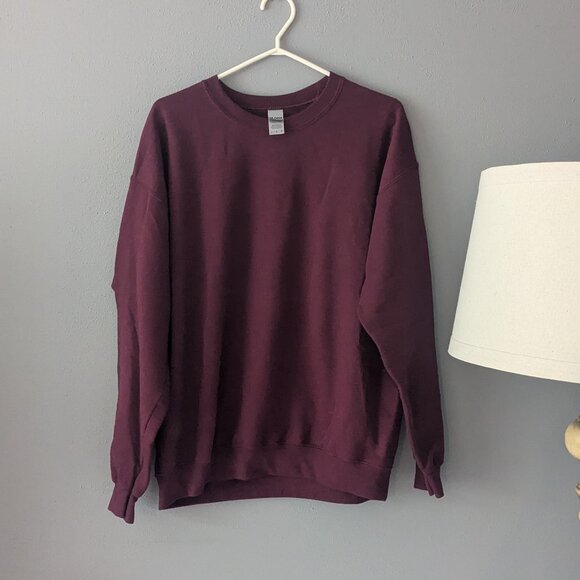 Gildan Crew - Picture 1 of 3